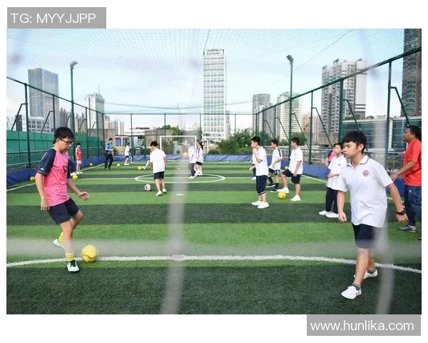 周军独家解析足球技巧与战术分享助你提升球场表现